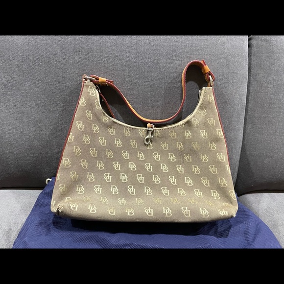 A vintage Dooney&Bourke monograph Canvas hobo - Picture 2 of 8